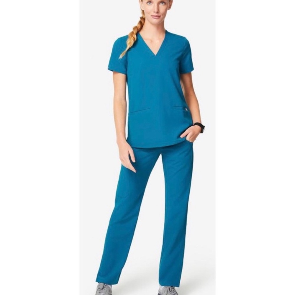V1 Figs Scrub Set Alps Blue Medium Tall Casma Top Kade Cargo Pants 1652 1706
